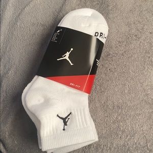 Jordan Dry-Fit ankle socks  size M
